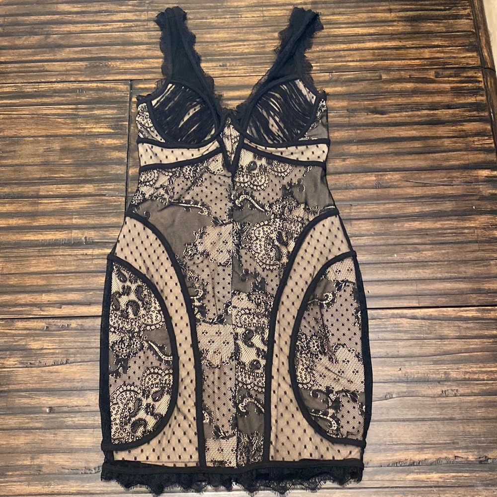 Bebe dress